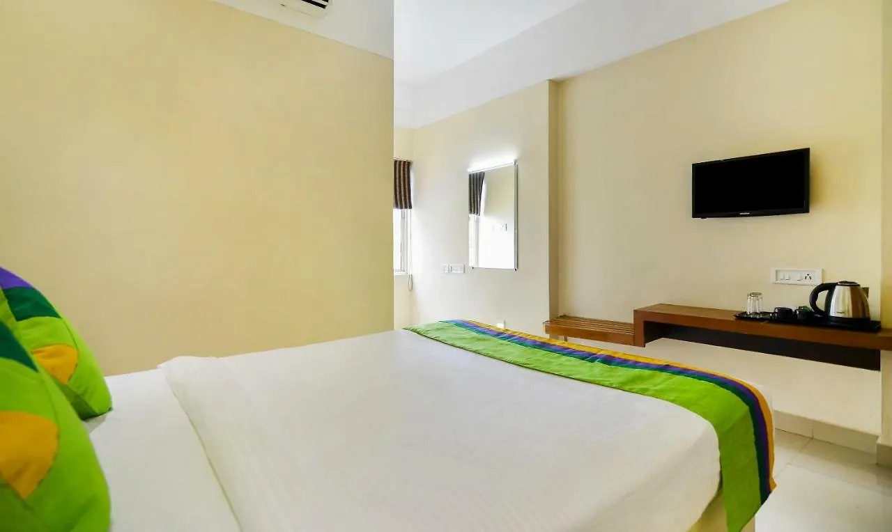 Hotel Treebo Trend Platinum Inn Near Airport